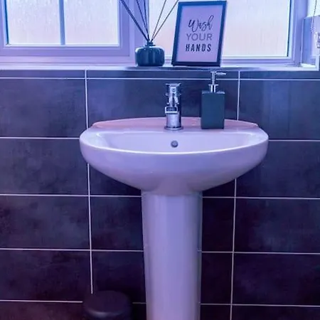 Vibes Getaway * Leeds (West Yorkshire)